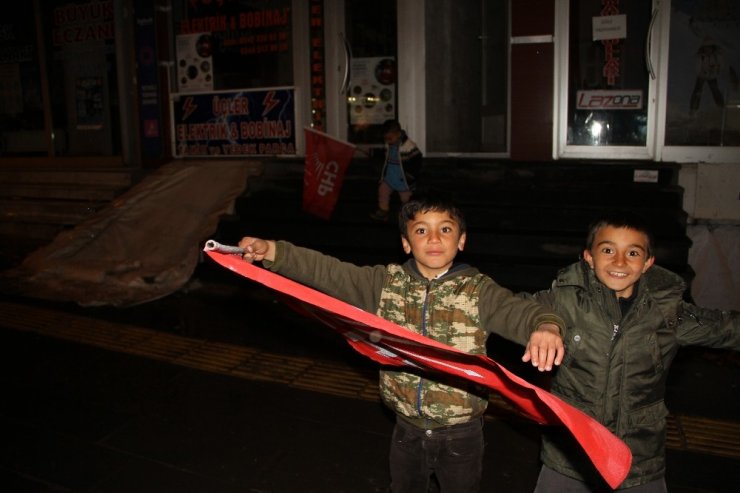 Ardahan'da CHP'li Faruk Demir Kazandı