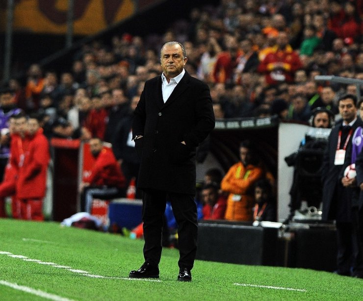 'Derbi'de Skor: Terim: 4 - Yanal: 1