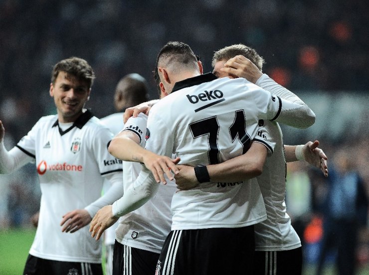 Beşiktaş, Başakşehir'i Affetmedi