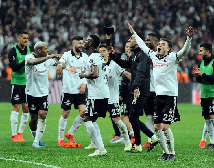 Beşiktaş, Başakşehir'i Affetmedi