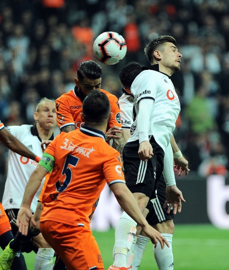 Beşiktaş, Başakşehir'i Affetmedi