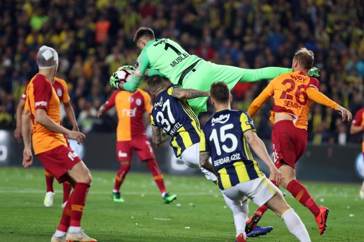 Fenerbahçe: 1 - Galatasaray: 1