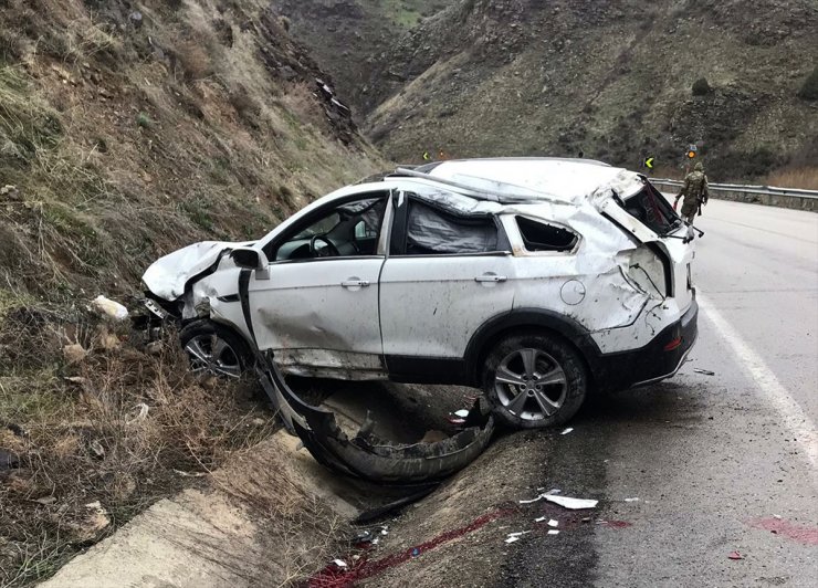 Sarıkamış'ta Trafik Kazaları: 1 Ölü, 2 Yaralı