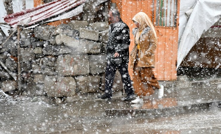 Kars ve Ardahan'da Kar Yağışı