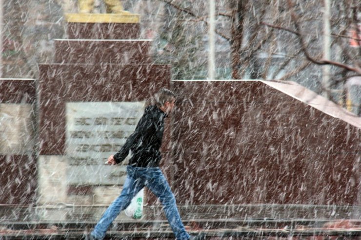 Nisan’da Ardahan’da Kar Sürprizi