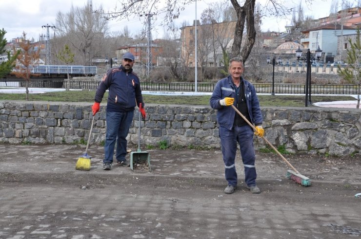 Kars Belediyesi’nden Bahar Temizliği