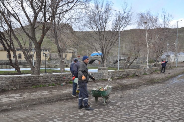 Kars Belediyesi’nden Bahar Temizliği