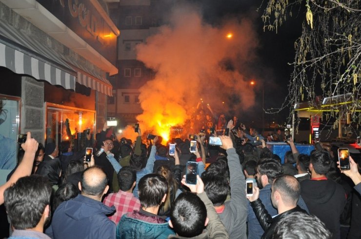 Kars'ta Galatasaray Coşkusu