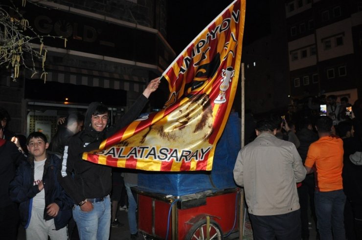 Kars'ta Galatasaray Coşkusu