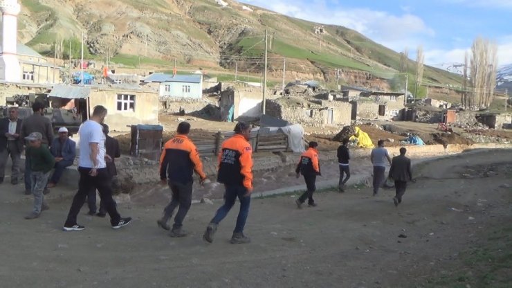 Kars’ta Kaybolan Kız Çocuğunu Arama Çalışmaları Yeniden Başladı