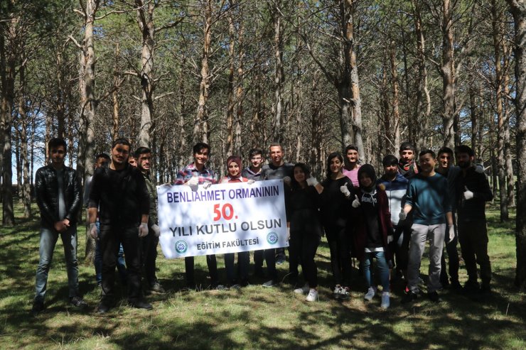 Öğrenciler 'Tren İstasyonu'nu Temizledi