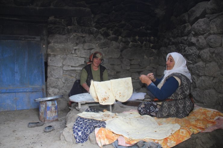 Kuyucuklu Kadınların 'Tandır' Mesaisi