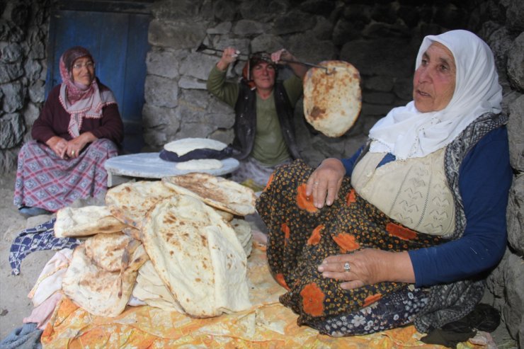 Kuyucuklu Kadınların 'Tandır' Mesaisi