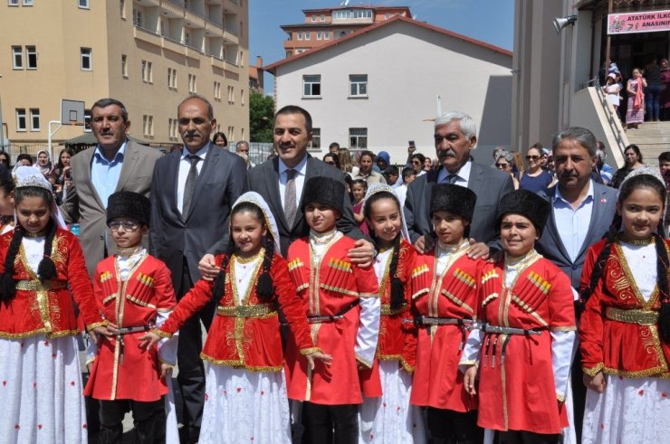 Kars'ta 66 bin Öğrenci Karne Aldı