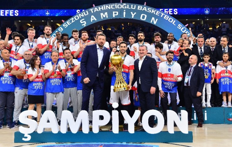 'Anadolu Efes' Şampiyon Oldu