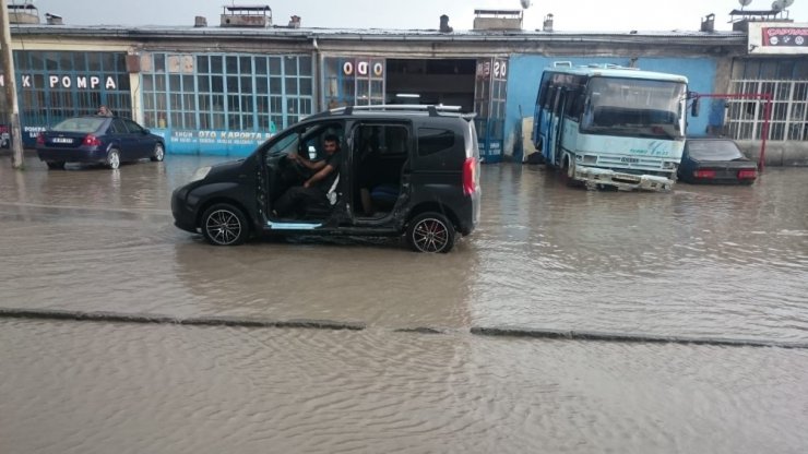 Küçük Sanayi ve OSB Sular Altında Kaldı