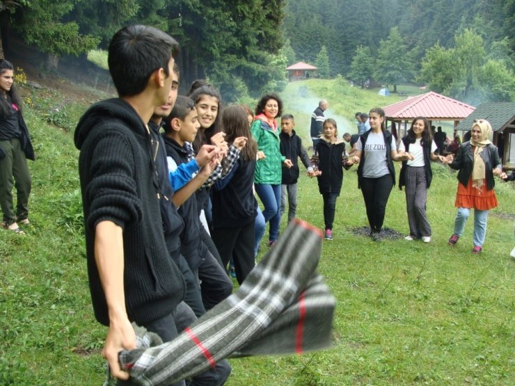 Karslı Çocuklar Karadeniz’i Gezdi