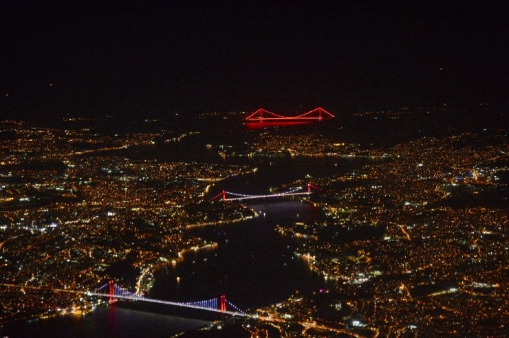 İstanbul'da Gece ve Köprüler