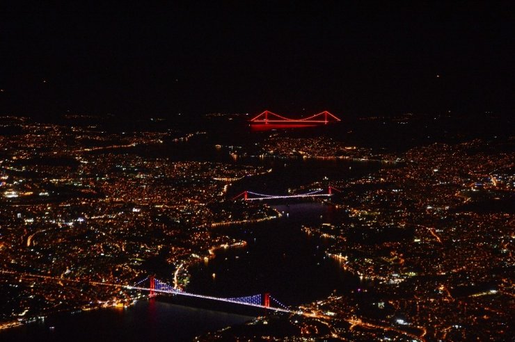 İstanbul'da Gece ve Köprüler