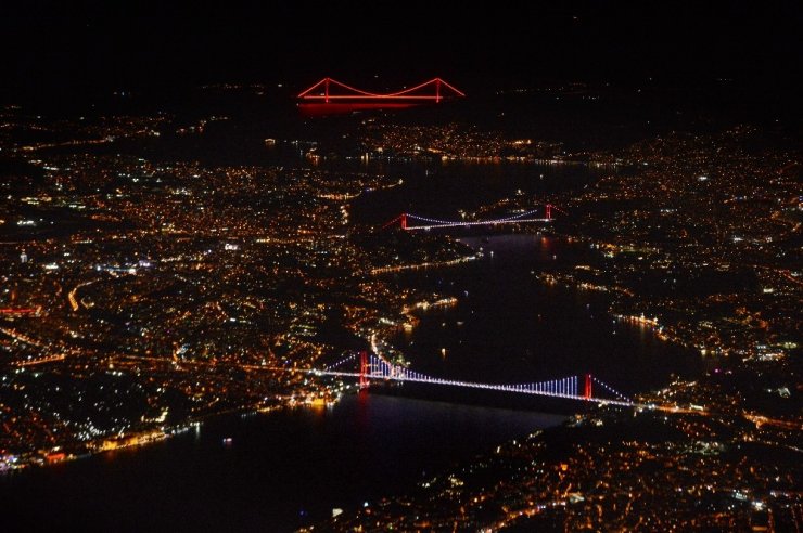 İstanbul'da Gece ve Köprüler