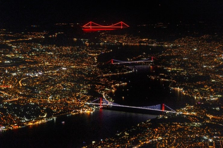 İstanbul'da Gece ve Köprüler