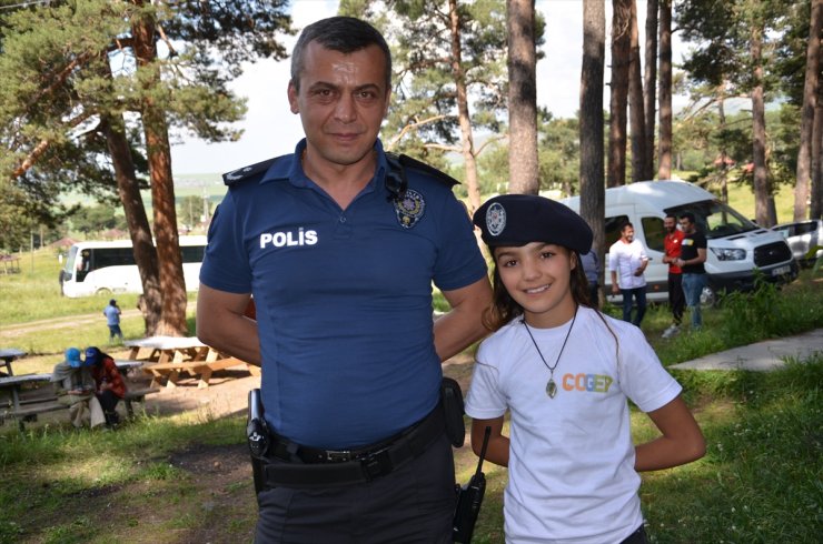 Çocuklar Polis Amcalarıyla Fidan Şenliğinde Buluştu