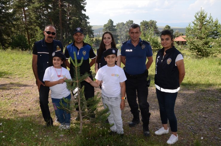 Çocuklar Polis Amcalarıyla Fidan Şenliğinde Buluştu