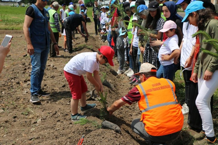 Çocuklar Polis Amcalarıyla Fidan Şenliğinde Buluştu