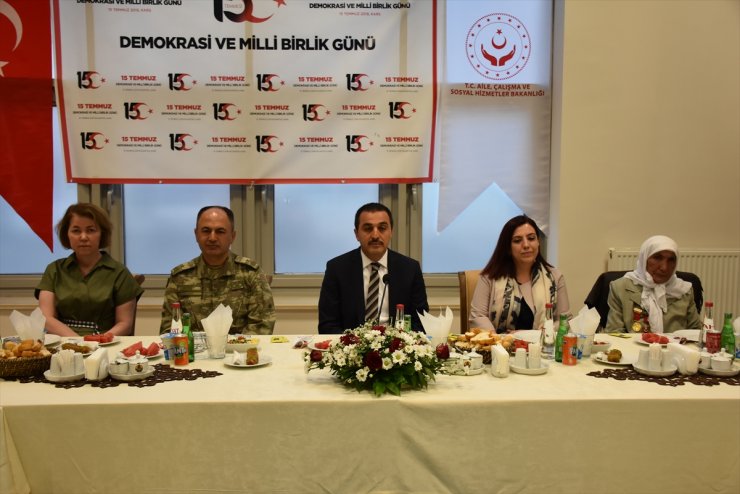'Şehit Aileleri ve Gaziler' Onuruna Yemek