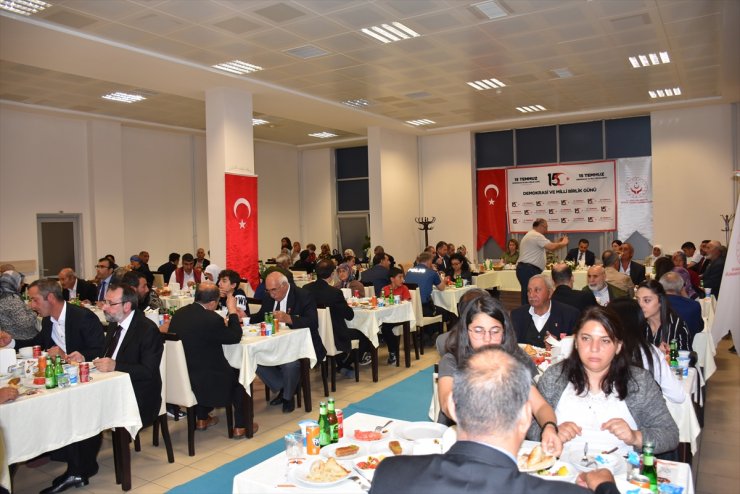 'Şehit Aileleri ve Gaziler' Onuruna Yemek