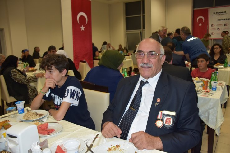 'Şehit Aileleri ve Gaziler' Onuruna Yemek