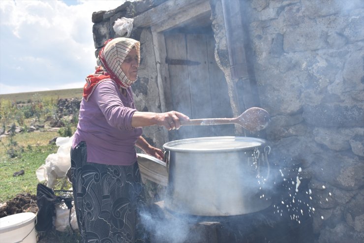 Kars'ın Yaylalarından 'Çeçil Peyniri'