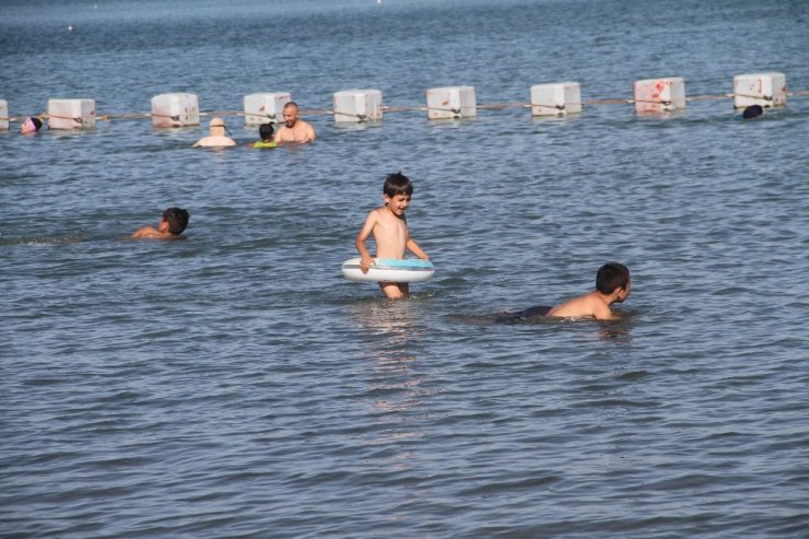 Hazar, Akdeniz ve Ege Sahillerini Aratmıyor