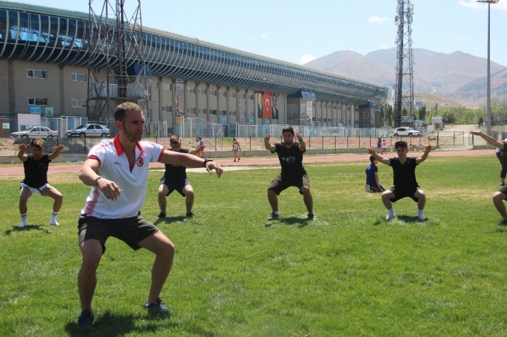 Curling Milli Takımı Erzurum’da Kamp Yapıyor