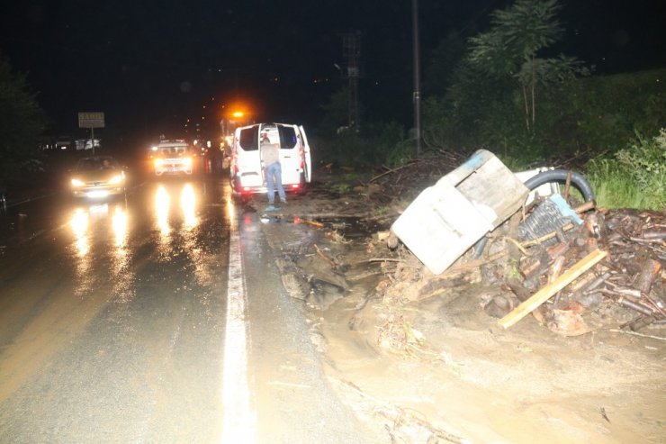 Rize’de Şiddetli Yağış ve Sel