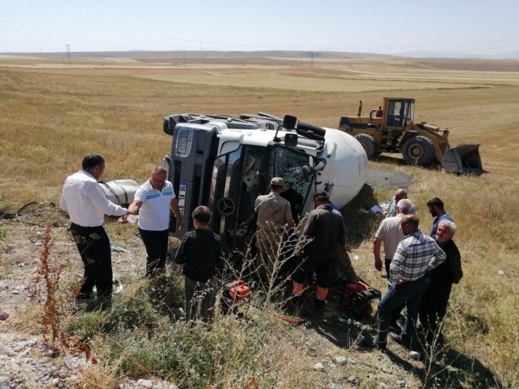 Kars’ta Beton Mikseri Devrildi: 1 Yaralı