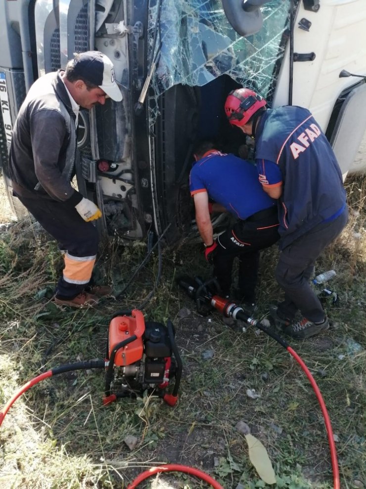 Kars’ta Beton Mikseri Devrildi: 1 Yaralı