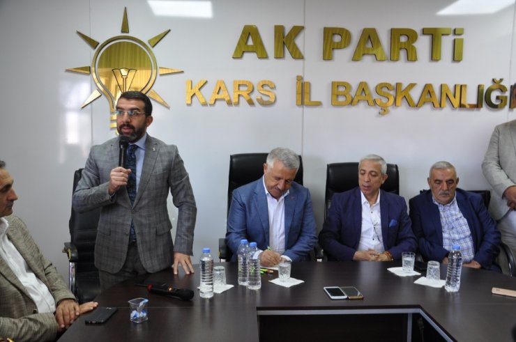 AK Parti'de Bayramlaşma Programı