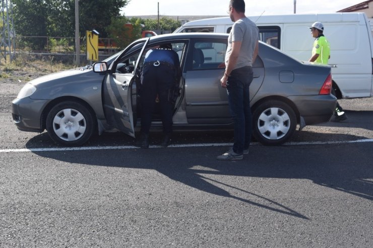 Polis 'Huzur ve Trafik Uygulaması' Yaptı