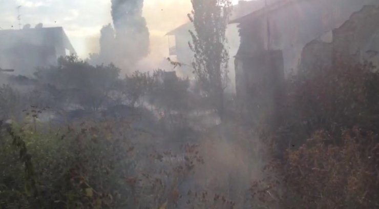 Kars’ta 'Harabe Bina'da Yangın Çıktı