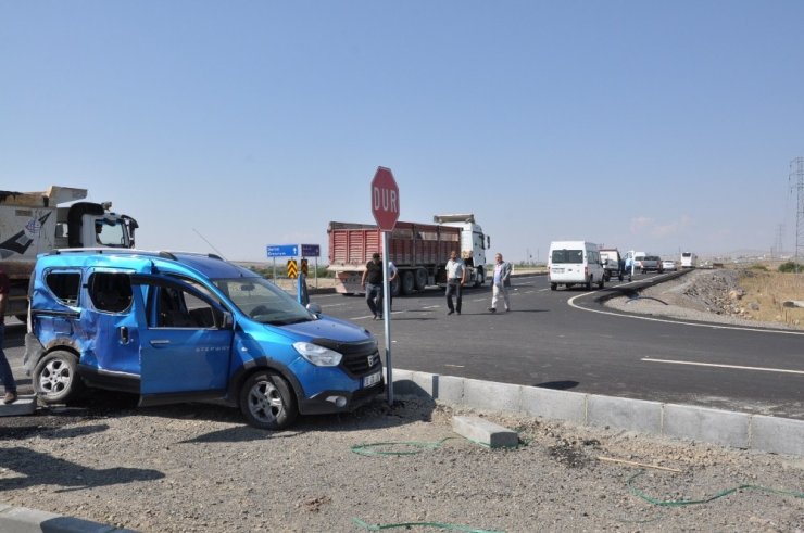 Kars’ta Trafik Kazası: 2 Yaralı