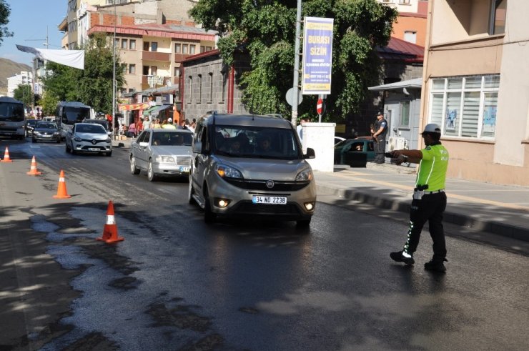 Kars’ta Radarla Hız Denetimi