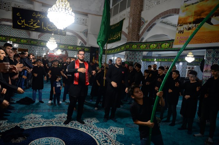 Kerbela Şehitleri Anılıyor