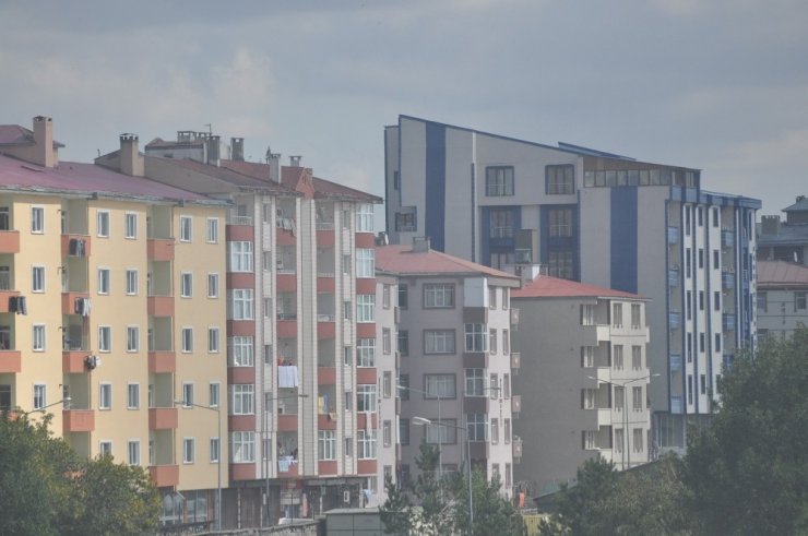 Kars’ta Kiralık Evler El Yakıyor