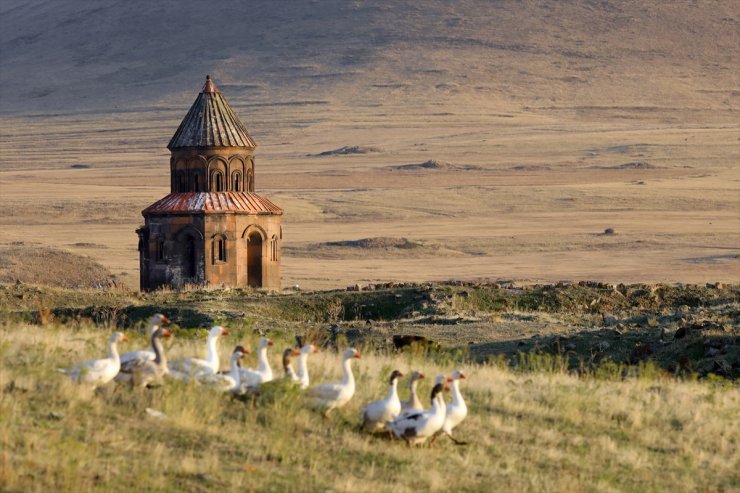 Ani Sonbaharda Bir Başka Güzel