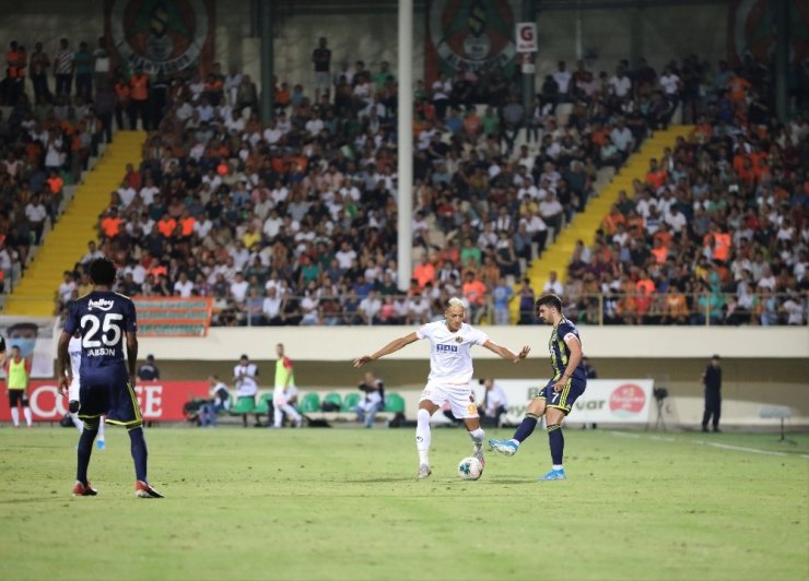 Fenerbahçe'ye Alanya'dan Darbe