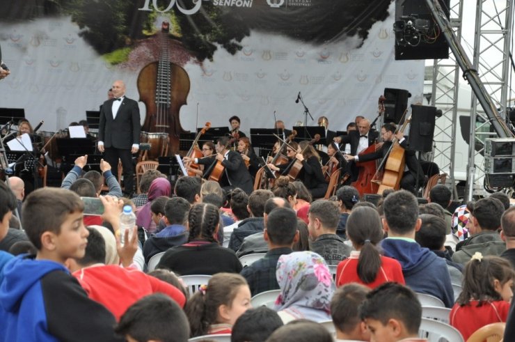 Karslı Çocuklara 'Senfonik Konser'