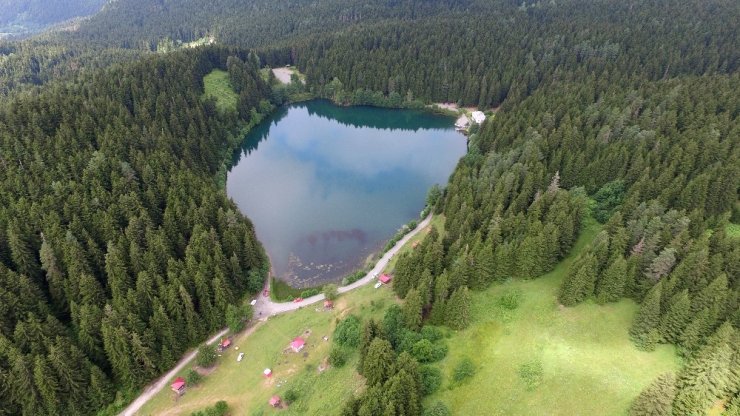 Artvin’in Karagöllerine Ziyaretçi Akını