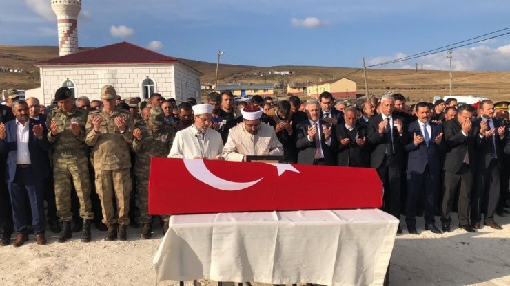 Karslı Şehit Gözyaşları Arşında Toprağa Verildi