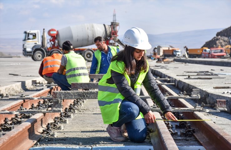 'Lojistik Merkezi' Ekibinin Kadın Mühendisi